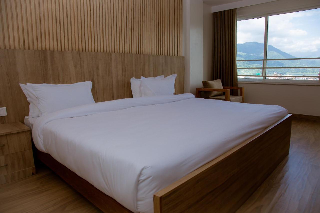 Stay Inn Hotel And Apartment 포카라 외부 사진