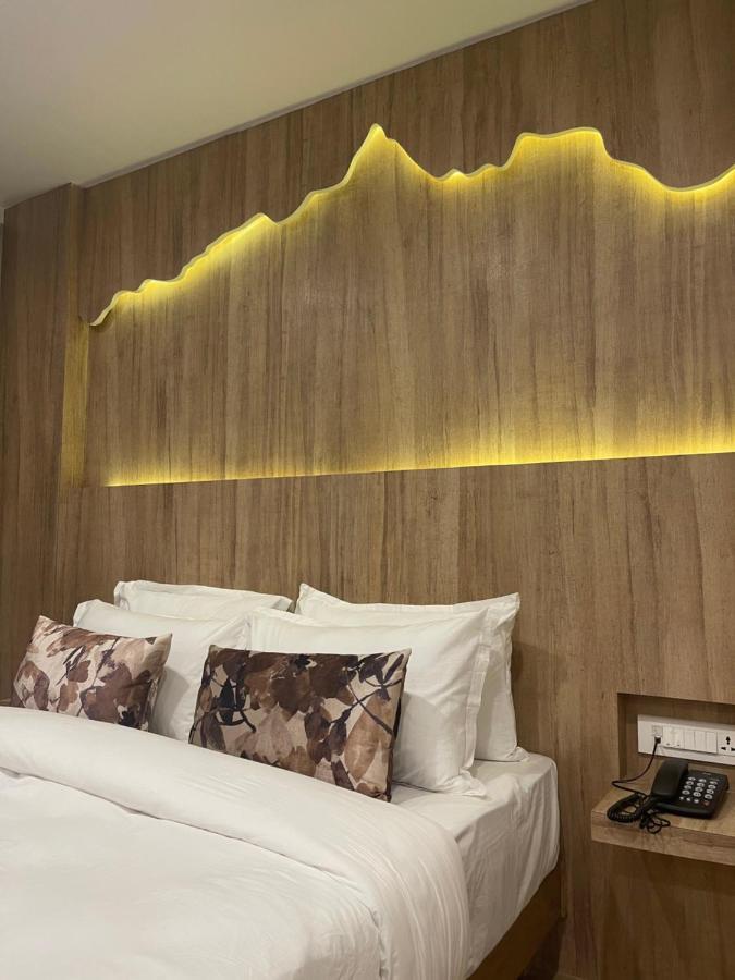 Stay Inn Hotel And Apartment 포카라 외부 사진